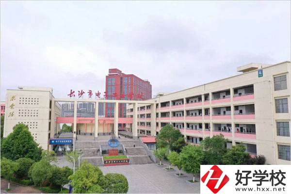 長沙電子工業(yè)學(xué)校的學(xué)生能升學(xué)嗎？學(xué)費要多少？