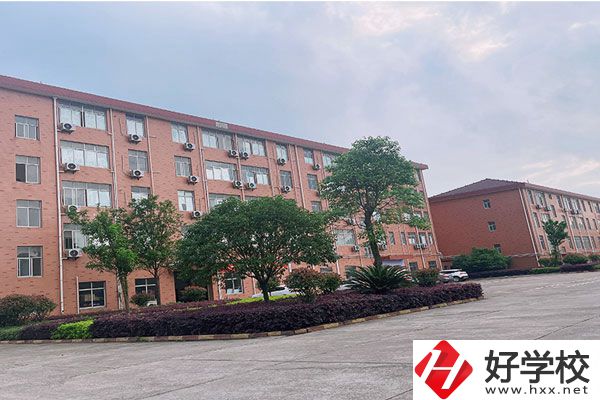 湖南華航鐵路科技技工學(xué)校有什么優(yōu)勢？值得報(bào)考嗎？