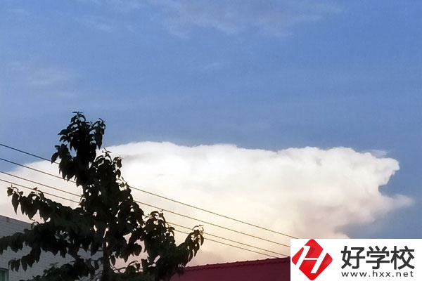 漣源市工貿(mào)職業(yè)中等專業(yè)學(xué)校專業(yè)就業(yè)前景怎么樣？