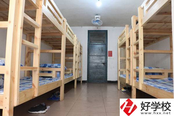 長沙航天學校報考條件有哪些？