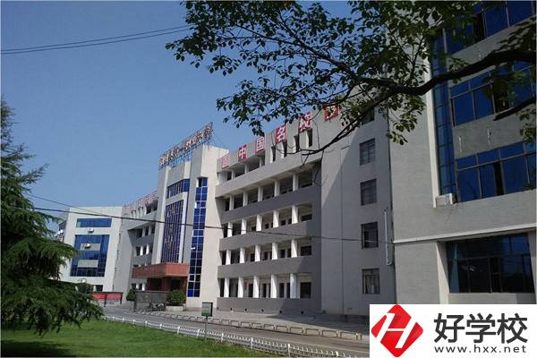 湘陰縣第一職業(yè)中等專業(yè)學(xué)校有哪些專業(yè)？就業(yè)率高嗎？