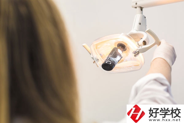 核工業(yè)衛(wèi)生學校護理專業(yè)值得學嗎？有沒有前途？