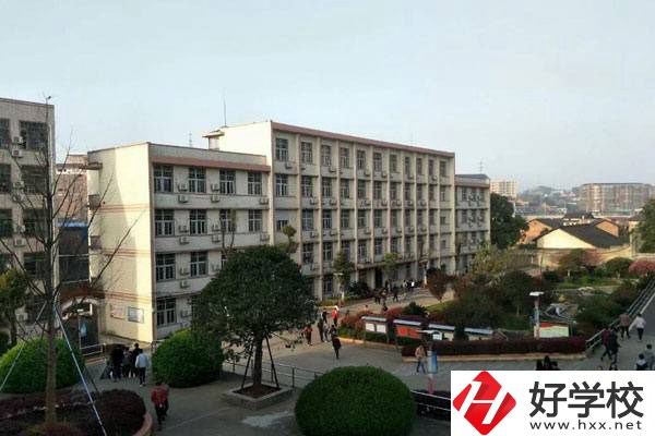 湖南有學服裝設計與工藝專業(yè)的職校嗎？就業(yè)情況如何？