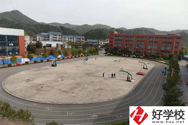 懷化洪江市有哪些中專學(xué)校？有什么辦學(xué)特色？