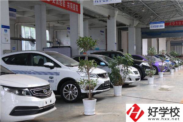 湖南吉利汽車職業(yè)技術學院(中職部)實訓室