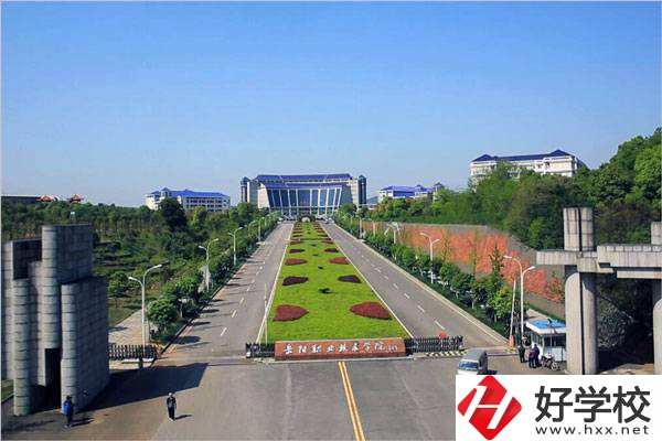 岳陽(yáng)市哪所中專學(xué)校的綜合實(shí)力比較強(qiáng)？