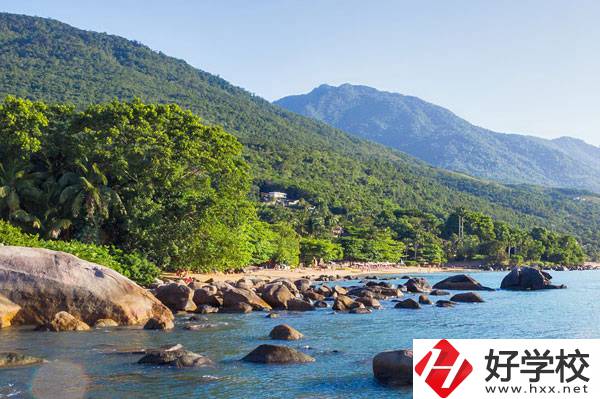 想在益陽學(xué)護理專業(yè)，有什么合適的學(xué)校？