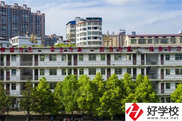 讀幼師比較適合去湖南哪個中專？讀幼師看重學(xué)歷嗎？