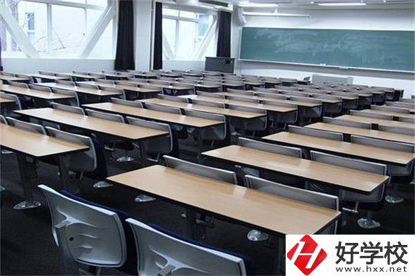 在湖南就讀普通高中和職業(yè)高中有什么區(qū)別？職高怎么樣？