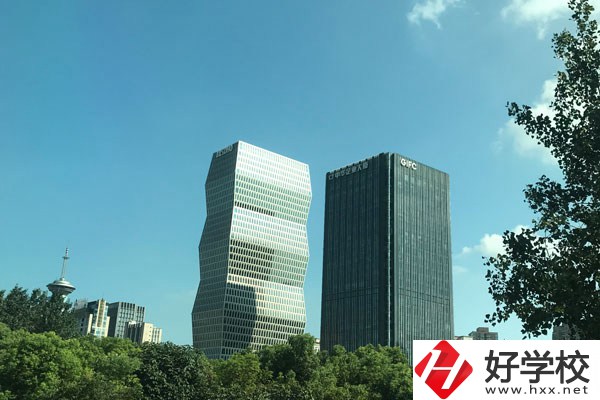 株洲生物工程中專學計算機專業(yè)怎么樣？