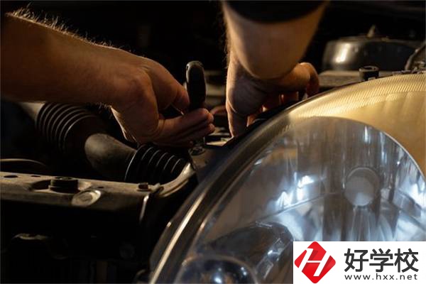 長沙中職學(xué)校有什么熱門專業(yè)？哪些適合女生學(xué)習(xí)？