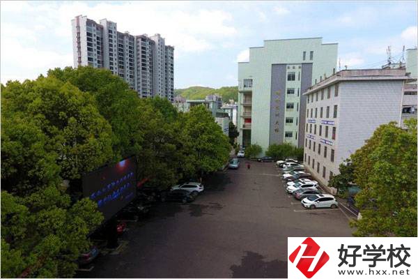 湘西有什么能學計算機相關專業(yè)的中職學校？