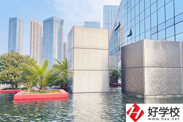 初中畢業(yè)想在邵陽(yáng)讀中專，有什么好學(xué)校？