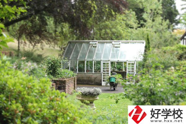 湖南省商業(yè)技師學(xué)院開(kāi)設(shè)哪些專業(yè)？就業(yè)情況如何？