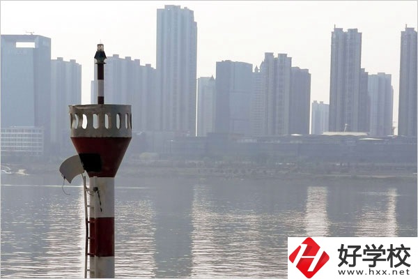 初中畢業(yè)讀株洲工業(yè)中等專業(yè)學校，發(fā)展前景怎么樣？