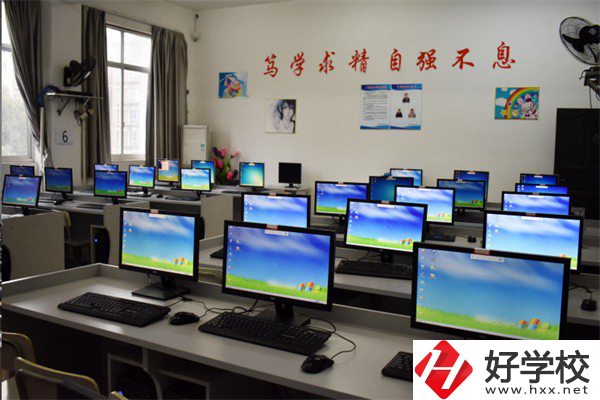 益陽哪些中職學(xué)校開設(shè)音樂相關(guān)專業(yè)？學(xué)費(fèi)貴不貴？