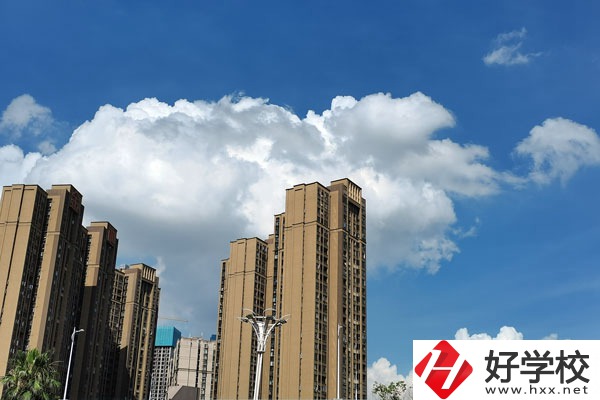 新邵縣職業(yè)中專學校怎么樣？值得報考嗎？