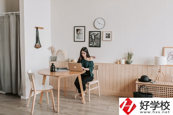 常寧市職業(yè)中等專業(yè)學校是公辦的嗎？專業(yè)好不好？