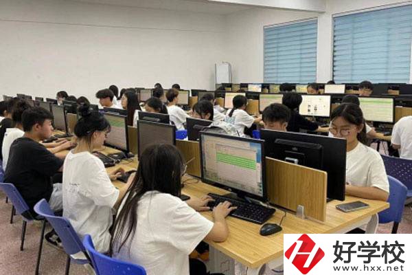 長沙幼兒師范高等?？茖W(xué)校實訓(xùn)室