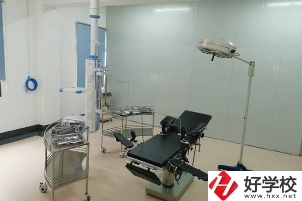 衡陽哪所職高有口腔修復(fù)工藝專業(yè)？推薦就業(yè)機(jī)會嗎？