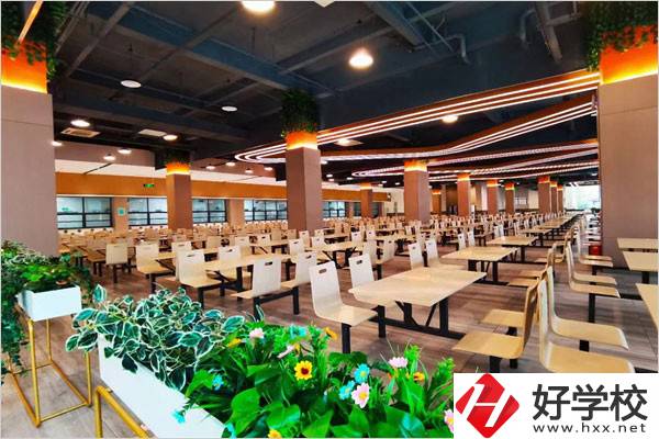 湖南華科技工學(xué)校好不好？地址在哪？