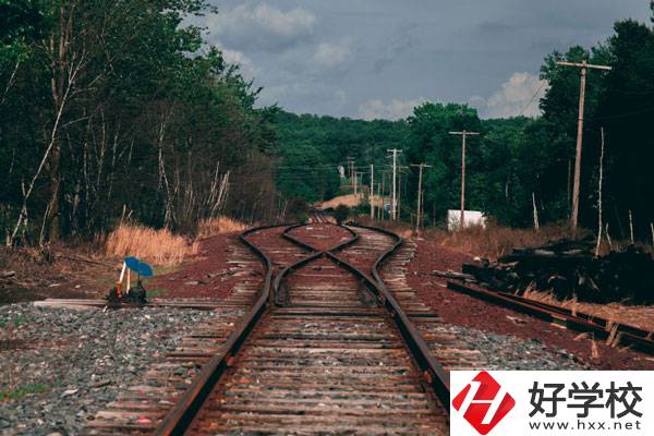 衡陽市雁峰區(qū)有哪些職業(yè)中專？環(huán)境好不好？
