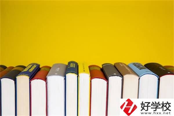 在湖南“晚熟”的孩子該何去何從？該怎么擇校？