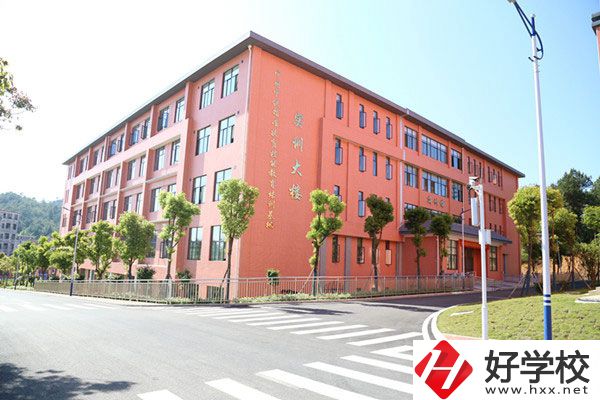 郴州汝城有環(huán)境設(shè)施好的中專學(xué)校嗎？
