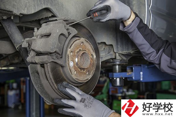 湖南學汽修哪些學校好?汽修很有前途嗎?