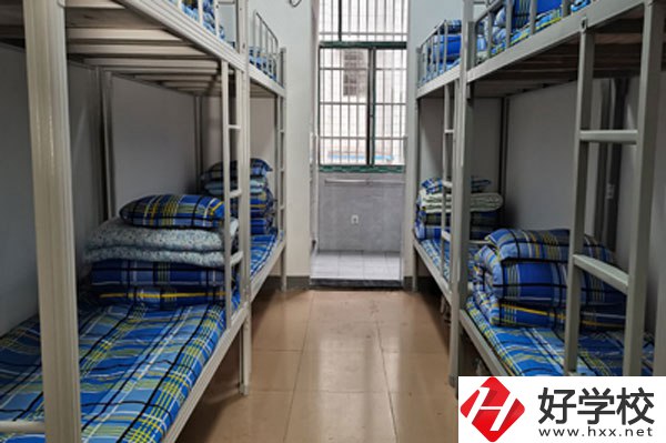 湖南省工業(yè)貿(mào)易學校招生要求有哪些？
