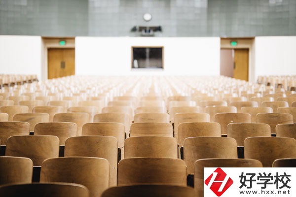桂陽縣職業(yè)技術教育學校招生辦電話是什么？