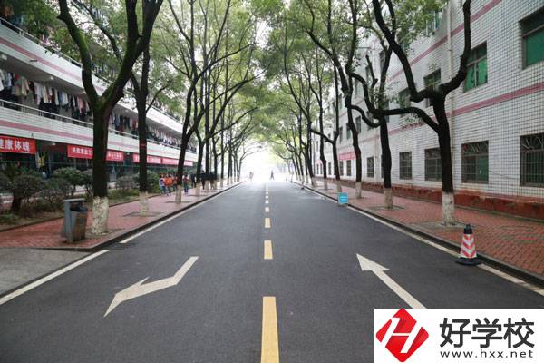 湖南現(xiàn)代物流職院環(huán)境如何？辦學(xué)優(yōu)勢(shì)在哪？