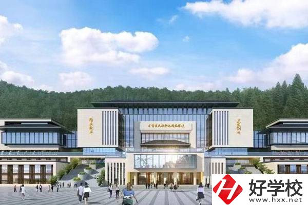 吉首市有哪些公辦中專？