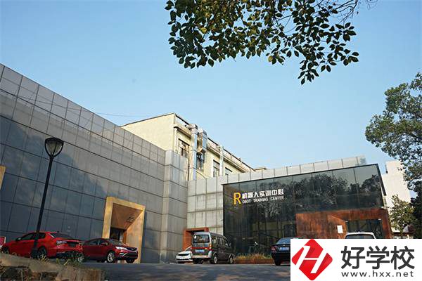 湘潭技師學(xué)院畢業(yè)是什么文憑？招不招收初中生？