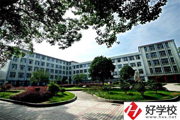 岳陽排名靠前的中專學校有哪些？學校具體位置在哪里？