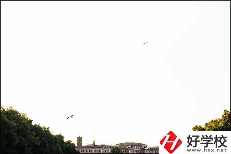 長沙中專有什么好的空乘學(xué)校？