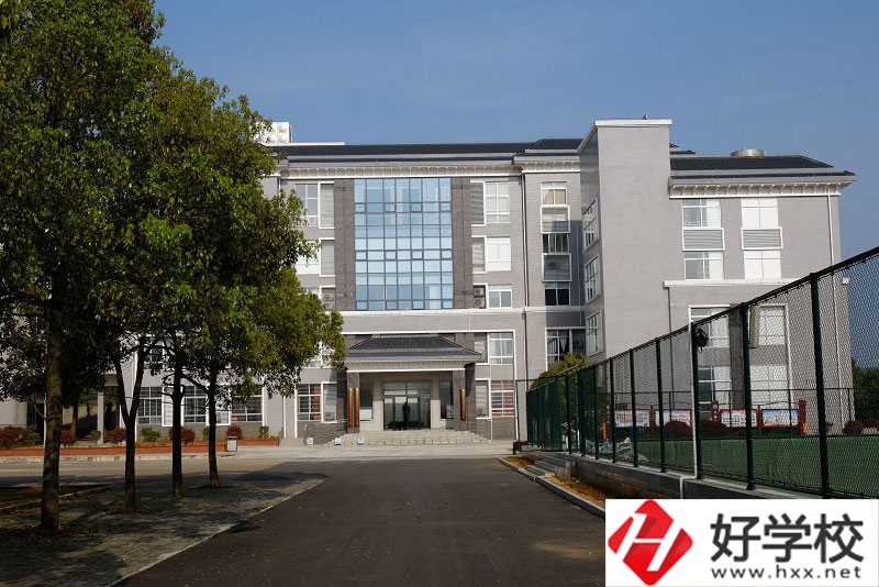 韶山市職業(yè)中專學(xué)校好不好？有哪些招生專業(yè)？