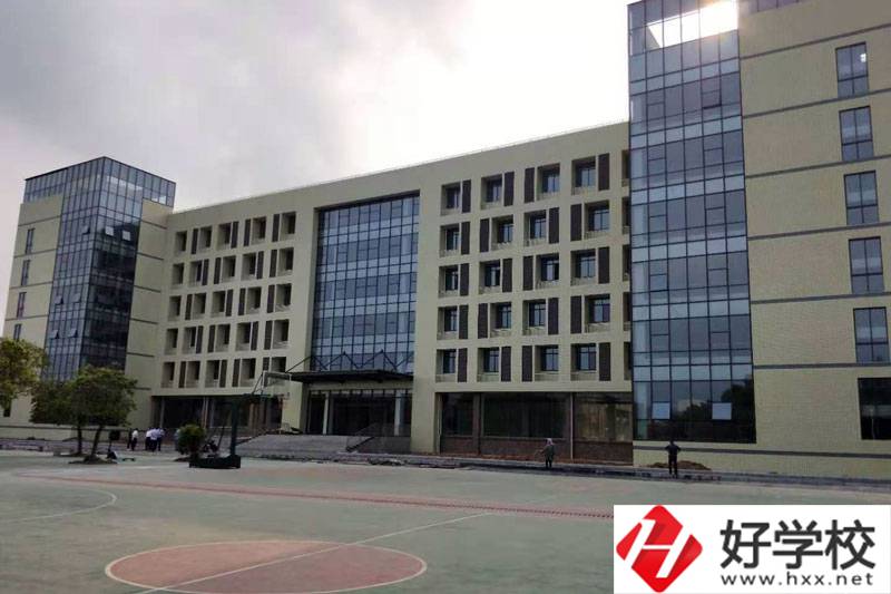 永州工業(yè)貿(mào)易中等專業(yè)學(xué)校有哪些專業(yè)？