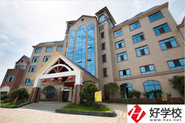 郴州市遠(yuǎn)恒佳南嶺中等職業(yè)學(xué)校實訓(xùn)室