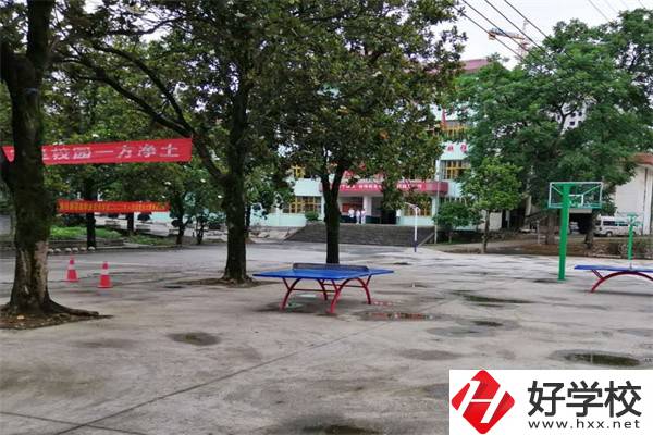 湘西有高鐵中專嗎？高鐵專業(yè)怎么樣？