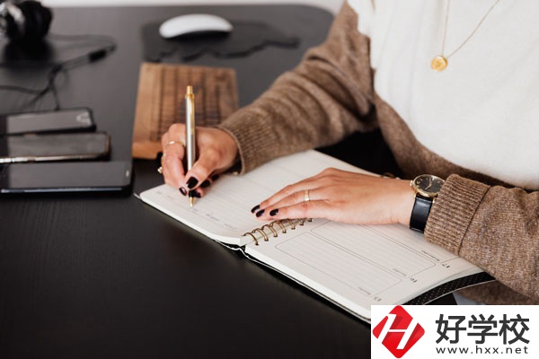 衡山明星體育藝術(shù)中等專業(yè)學(xué)校好不好？