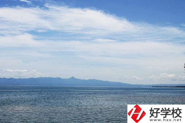 湖南經(jīng)濟貿(mào)易職業(yè)中專學校有哪些專業(yè)？學費多少？