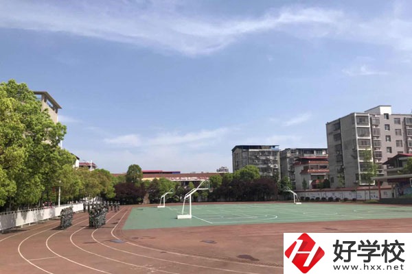 常德安鄉(xiāng)有沒(méi)有學(xué)美發(fā)與形象設(shè)計(jì)的中專？