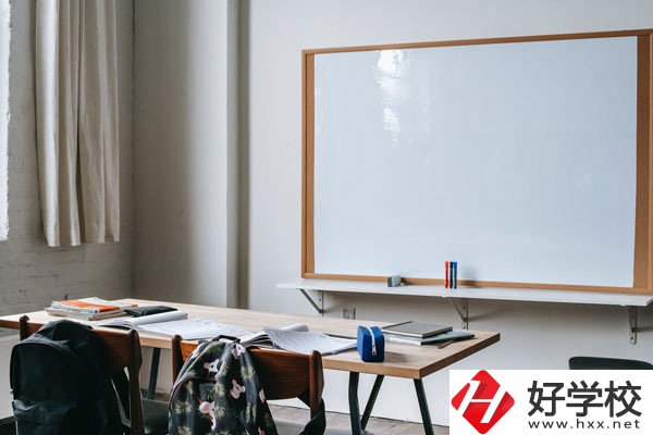 株洲市生物工程中專學(xué)校有哪些專業(yè)？怎么選好呢？