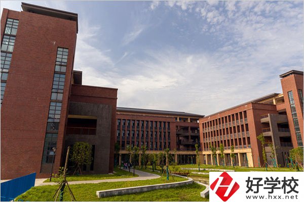 常德財經(jīng)中等專業(yè)學校怎么樣？學校規(guī)模大嗎？