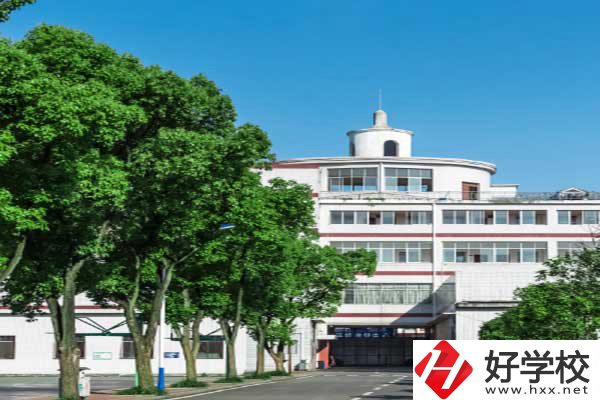 益陽市綜合職業(yè)中專好不好？校園環(huán)境怎么樣？