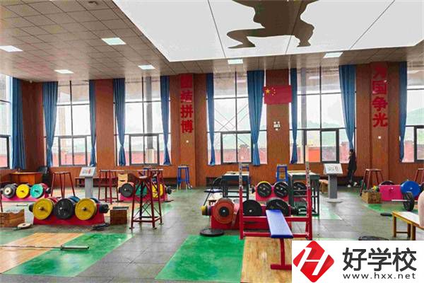 在邵陽想學體育可以去哪所職校？學體育好就業(yè)嗎？