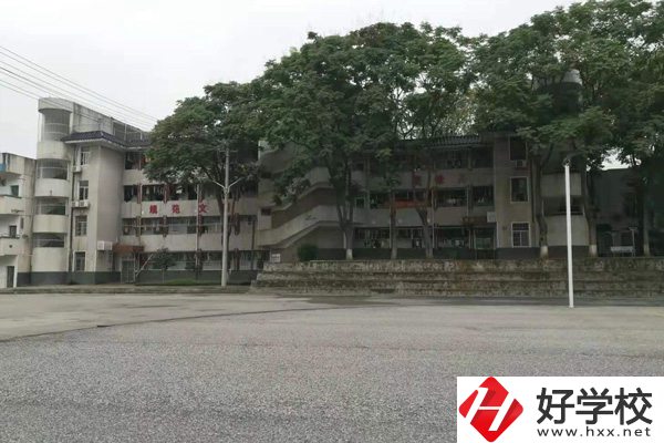 長沙市中等城鄉(xiāng)建設職業(yè)技術學校宿舍環(huán)境怎么樣？