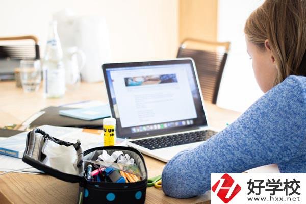 湖南經(jīng)濟(jì)貿(mào)易職業(yè)中專學(xué)校專業(yè)有哪些？就業(yè)率如何？