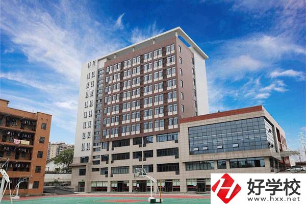 湖南省經(jīng)濟(jì)貿(mào)易職業(yè)中專(zhuān)學(xué)校宿舍樓